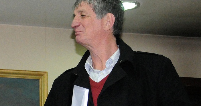 Отиде си олимпийският вицешампион по волейбол Емил Вълчев. Той е