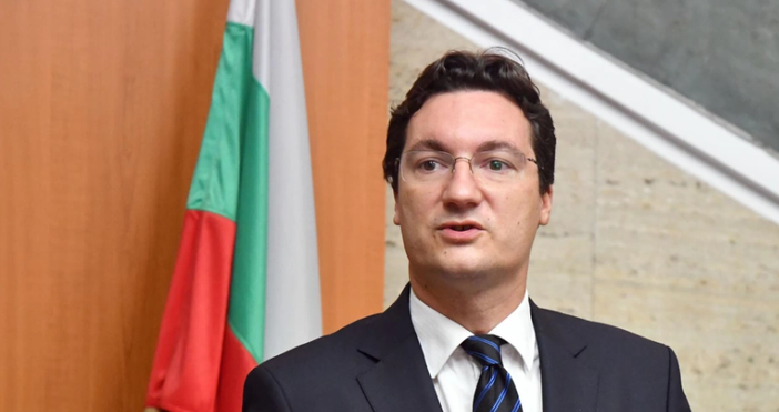 Министър направи изявление което засяга главния прокурор Служебният министър на правосъдието Крум