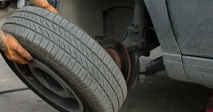 Според Петър Янков добре е да сменим гумите със зимни