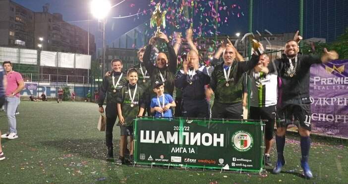 Лидерите в първенствата на Аматьорската минифутболна лига-Варна постигнаха победи в