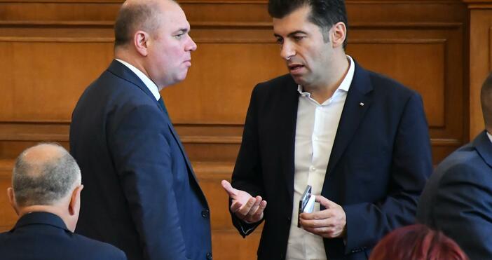 Депутатите се събират на извънредното заседание днес. Според програмата, трябва да