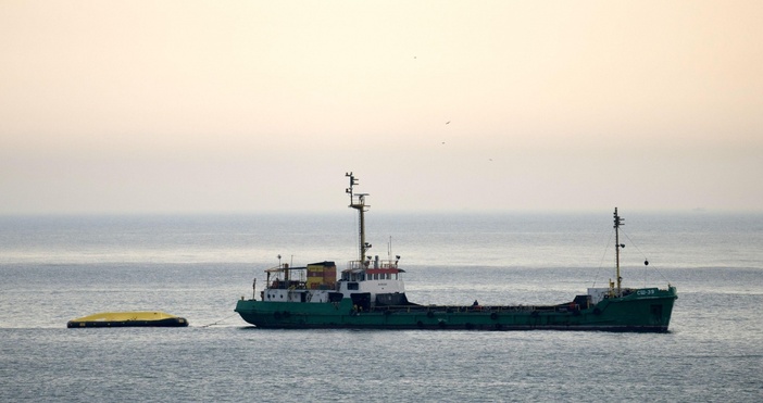 Корабът Царевна потегли към Варна. Той беше блокиран в украинското пристанище
