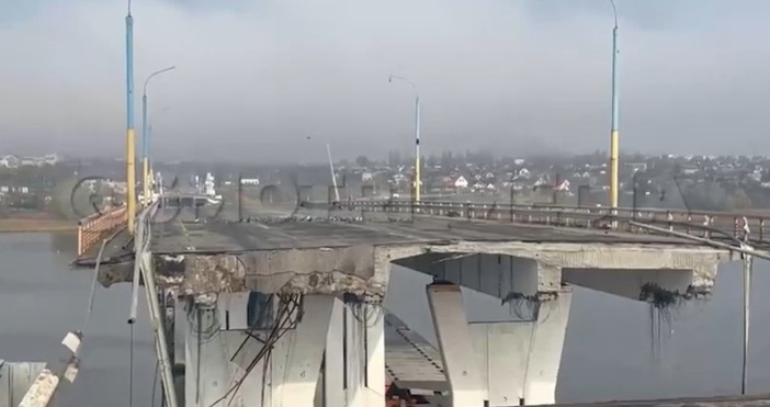 Нов мост се срути в Украйна Антоновският мост единствената