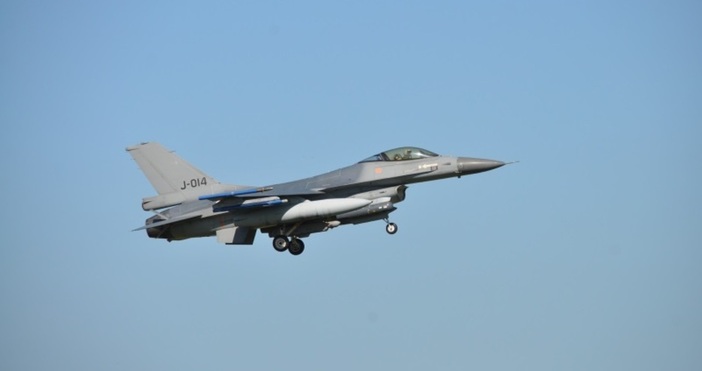 Правителството на Нидерландия обмисля предоставянето на своите излишни F 16