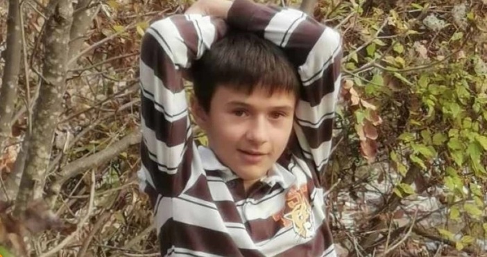 60 полицаи търсят изчезналия 12-годие Александър, но по нов начин.