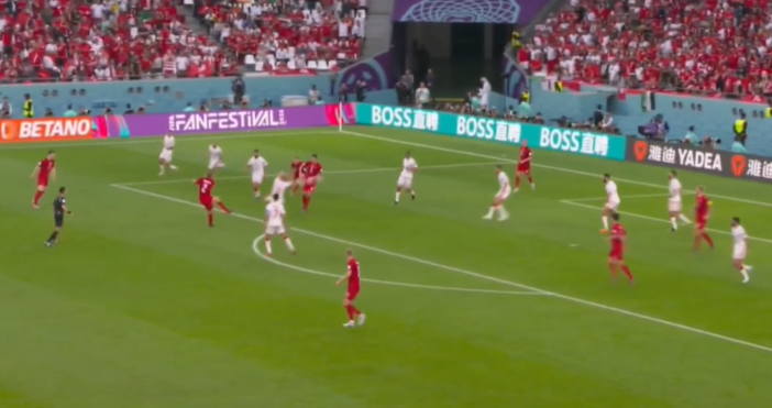 Стопкадър БНТПоредният вълнуващ мач на Световното гледаха зрителите Дания и Тунис