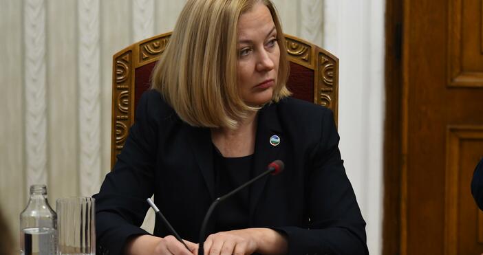 Заместник-председателят на парламентарната група на Демократична България Надежда Йорданова заяви пред