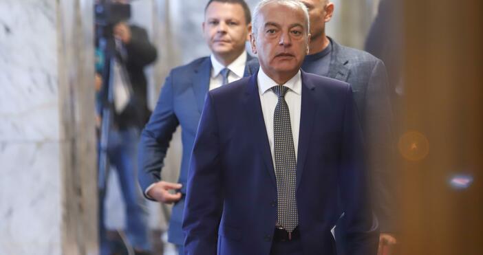 Служебният премиер Гълъб Донев се обърна към българските граждани от