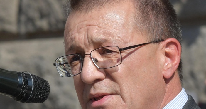 Външният министър Николай Милков е изпратил доклад до Министерския съвет