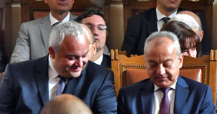 Пореден напрегнат ден в парламента Изслушват премиера Гълъб Донев в Народното събрание