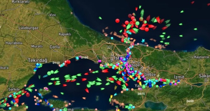 Турските морски власти заявиха че ще продължат да блокират преминаването