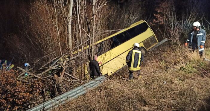 Катастрофиралият автобус на пътя Тополовград-Свиленград е с първа регистрация преди