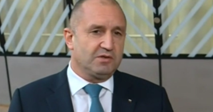 ГЕРБ разчиташе на амнезията на хората Това коментира Румен Радев