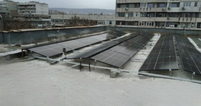 20-киловатова фотоволтаична система е изградена на покрива на Хуманитарната гимназия
