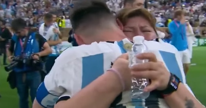 Звездата на футболния отбор на Аржентина Меси обеща да продължи да