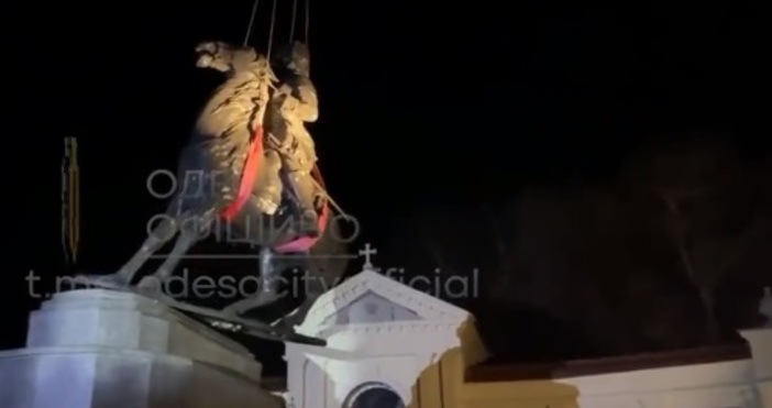 Паметникът на руския пълководец Александър Суворов в Одеса е демонтиран,