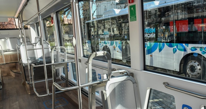 Нови билети пуснаха в градския транспорт в София. От началото на