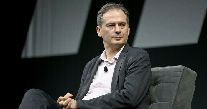 Журналистът Христо Грозев ще бъде изслушан в парламентарната комисия по