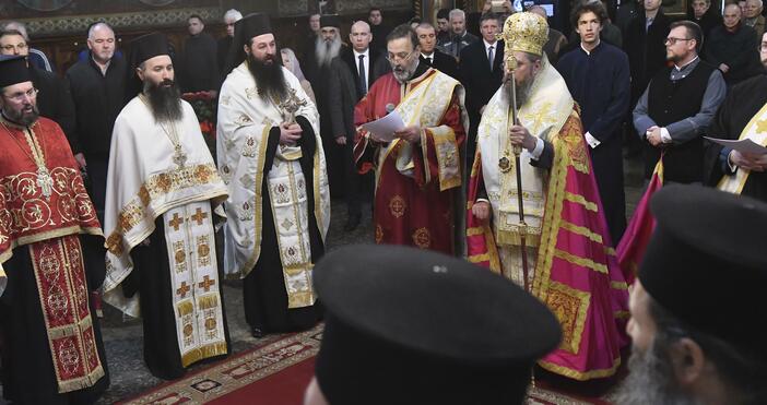 Снимки Епископ Поликарп оглави Молебен в столичния митрополитски храм Св. вмца