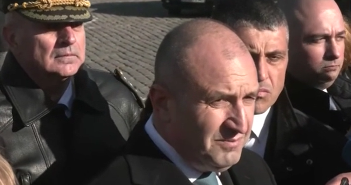 Стопкадър: novini.bgРумен Радев критикува депутатите.Не искам да говорим за третия мандат,
