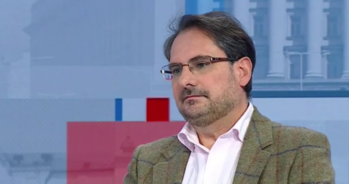 Политологът Даниел Смилов заяви, че вторият мандат е бил огледален