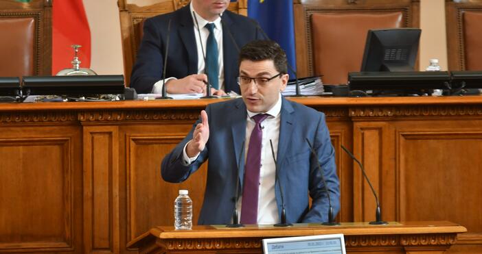 Депутатът от Продължаваме промяната Венко Сабрутев заяви в предаването Офанзива