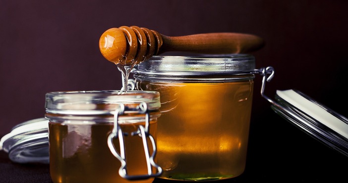 На етикета на пчелния мед вече задължително ще се посочва