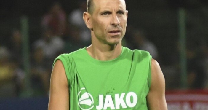 Мартин Петров е български футболист роден на 15 януари 1979 г във Враца В близо 20 годишната си