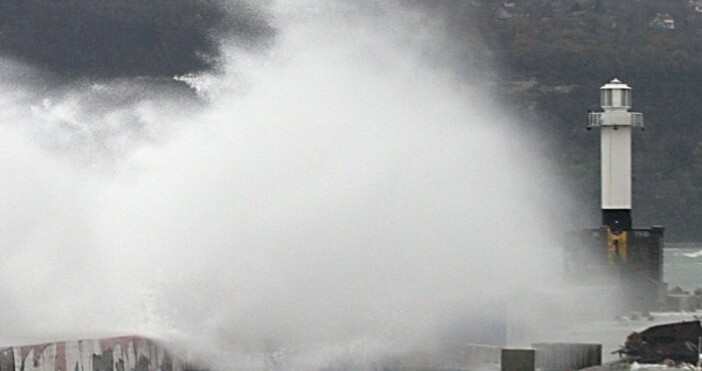 През нощта и в утрешния ден ще се задържи много