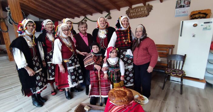 На 21 януари се празнува Денят на родилната помощ известен