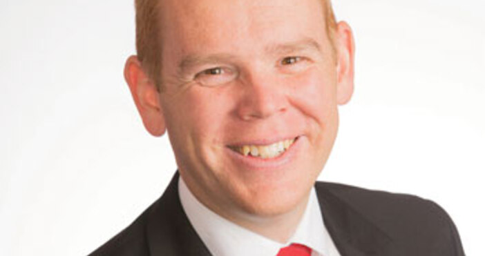 снмка  New Zealand Labour Party УикипедияМинистърът на образованието Крис Хипкинс се