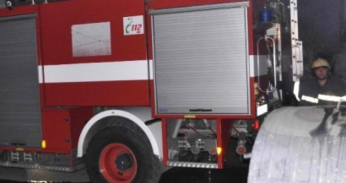 Подпалена умишлено кола изгора на паркинг във Враца Огненото отмъщение