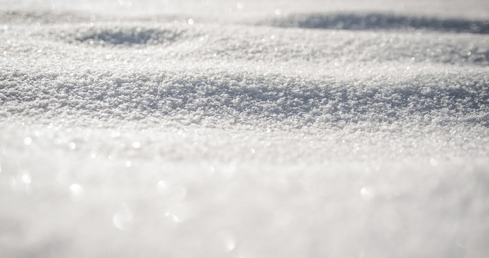 Метеорологичната обстановка в югоизточната част от страната се усложняваЗначителни снеговалежи