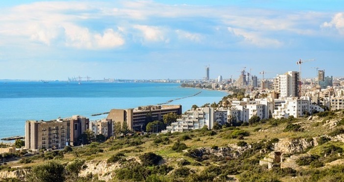 В Кипър стотици ипотекирани имоти излизат на търг. От днес