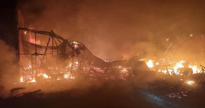Снимки: Около 18.54 ч. днес е получено съобщение за пожар
