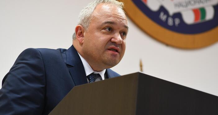 Вътрешният министър Иван Демерджиев обясни, че властите са в постоянна