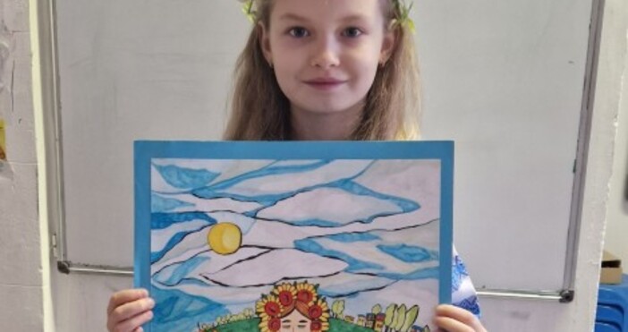Страхотна изява на млади украинки в морската столица.Благотворителна изложба Лице