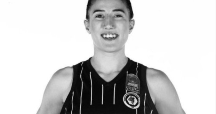 Откриха мъртва под руините турска баскетболистка  Турската баскетболистка Нилай Айдоган бе