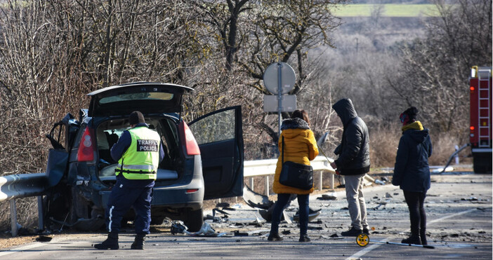 Четирима са загиналите при тежката катастрофа на пътя Варна -