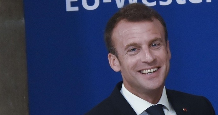 Рейтингът на одобрение на френския президент Еманюел Макрон достигна тригодишно