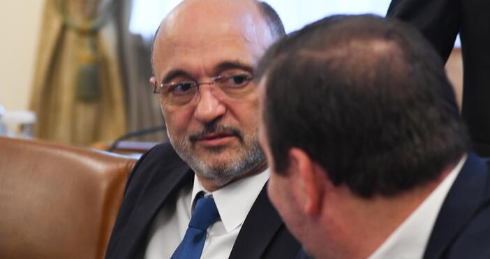 Министърът на здравеопазването д-р Асен Меджидиев даде съвместен брифинг с