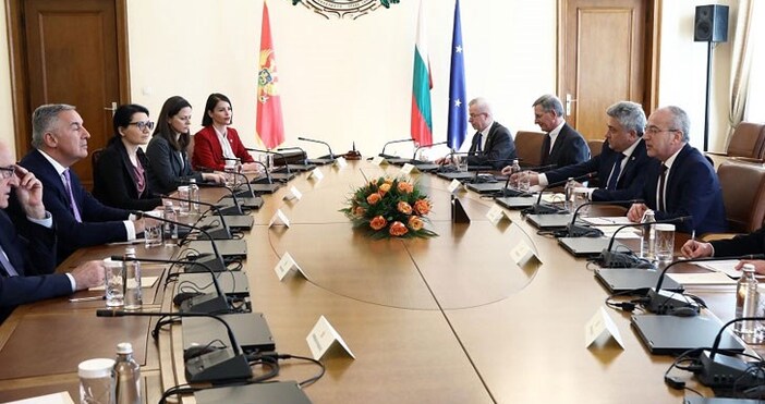 Гълъб Донев направи важно изявление Премиерът Гълъб Донев се срещна с президента на Черна гора Мило