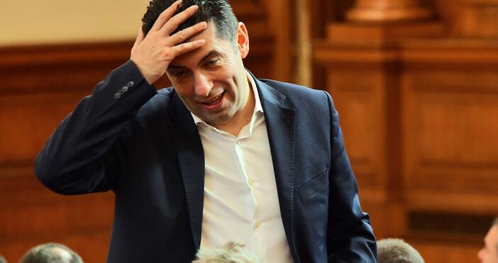 Чрез профила си във фейсбук от партия Продължаваме промяната се