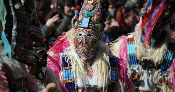 В Ямбол се провежда Международният маскараден фестивал Кукерландия В състезателното