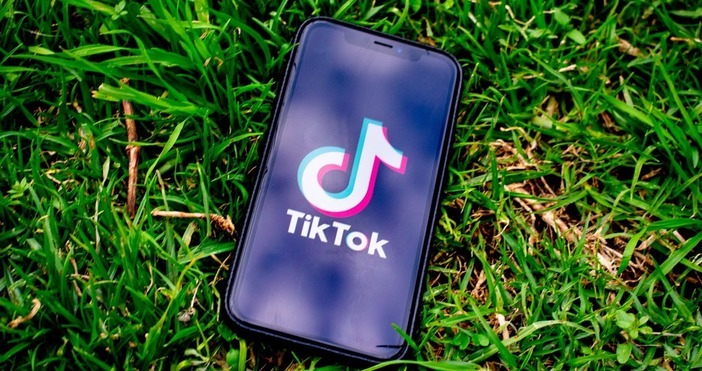 Канадското правителство забрани TikTok от всички свои телефони и други