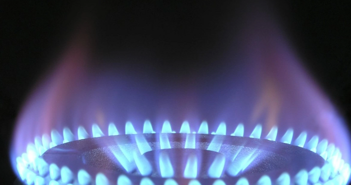 Петел следи какво се случва с цената на природния газ Комисията