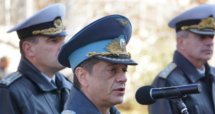 Ген Константин Попов каза какво мисли за българската армия Бившият началник