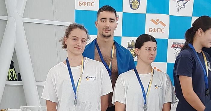 Плувците на варненския клуб Астери започнаха по шампионски състезателния сезон