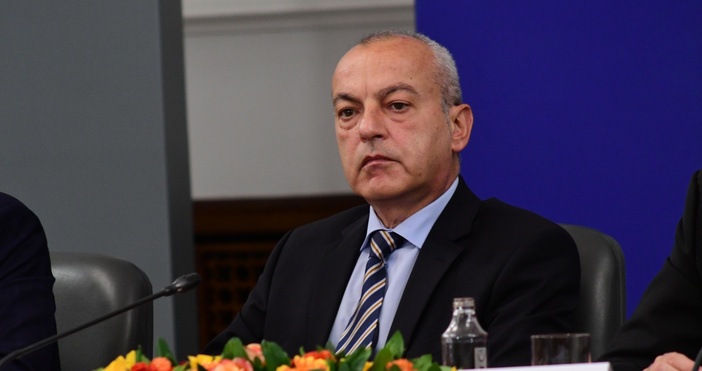 Служебният премиер на България Гълъб Донев направи обръщение към българските