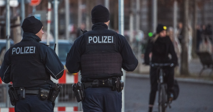 Нова драма в Германия изправи полицията на крак.Германската полиция в